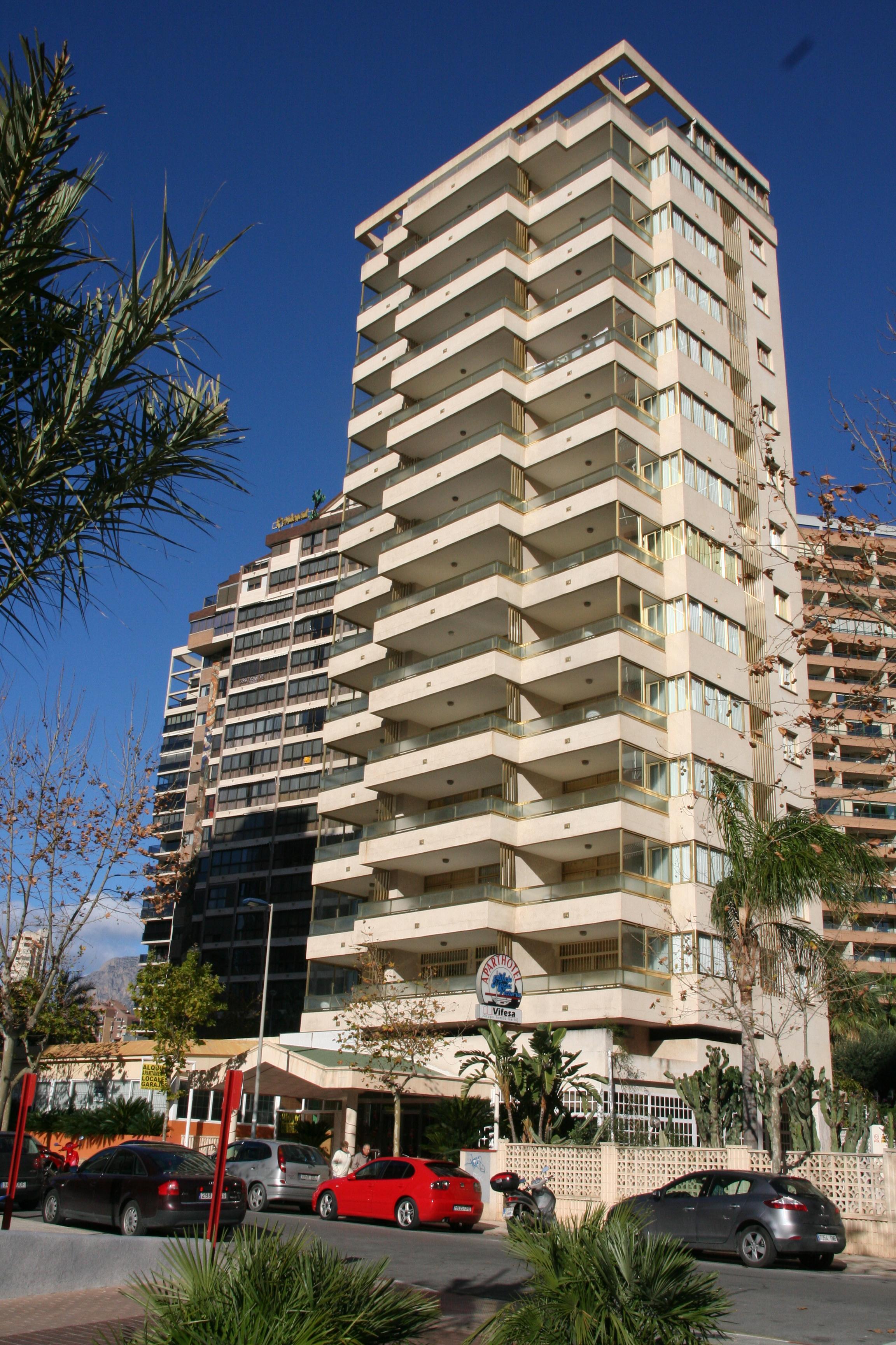 Apartamentos Maria Victoria Бенидорм Екстериор снимка