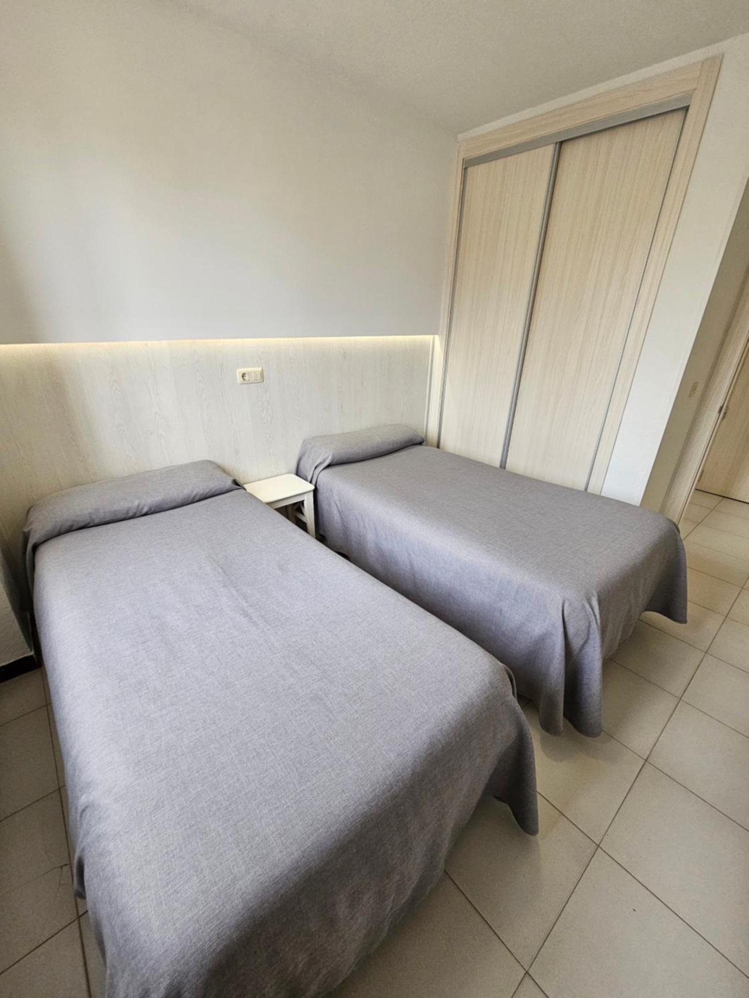 Apartamentos Maria Victoria Бенидорм Екстериор снимка