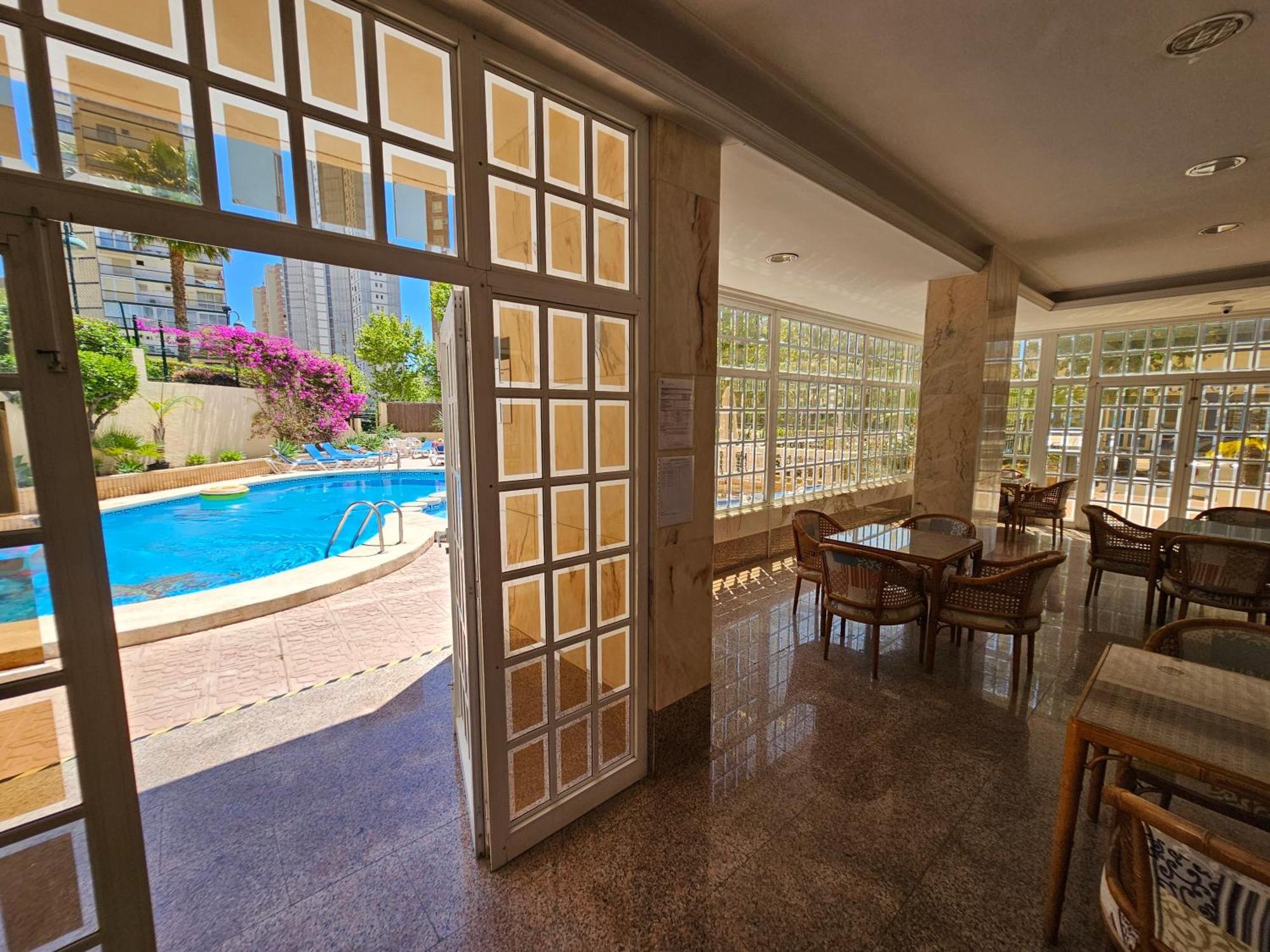 Apartamentos Maria Victoria Бенидорм Екстериор снимка
