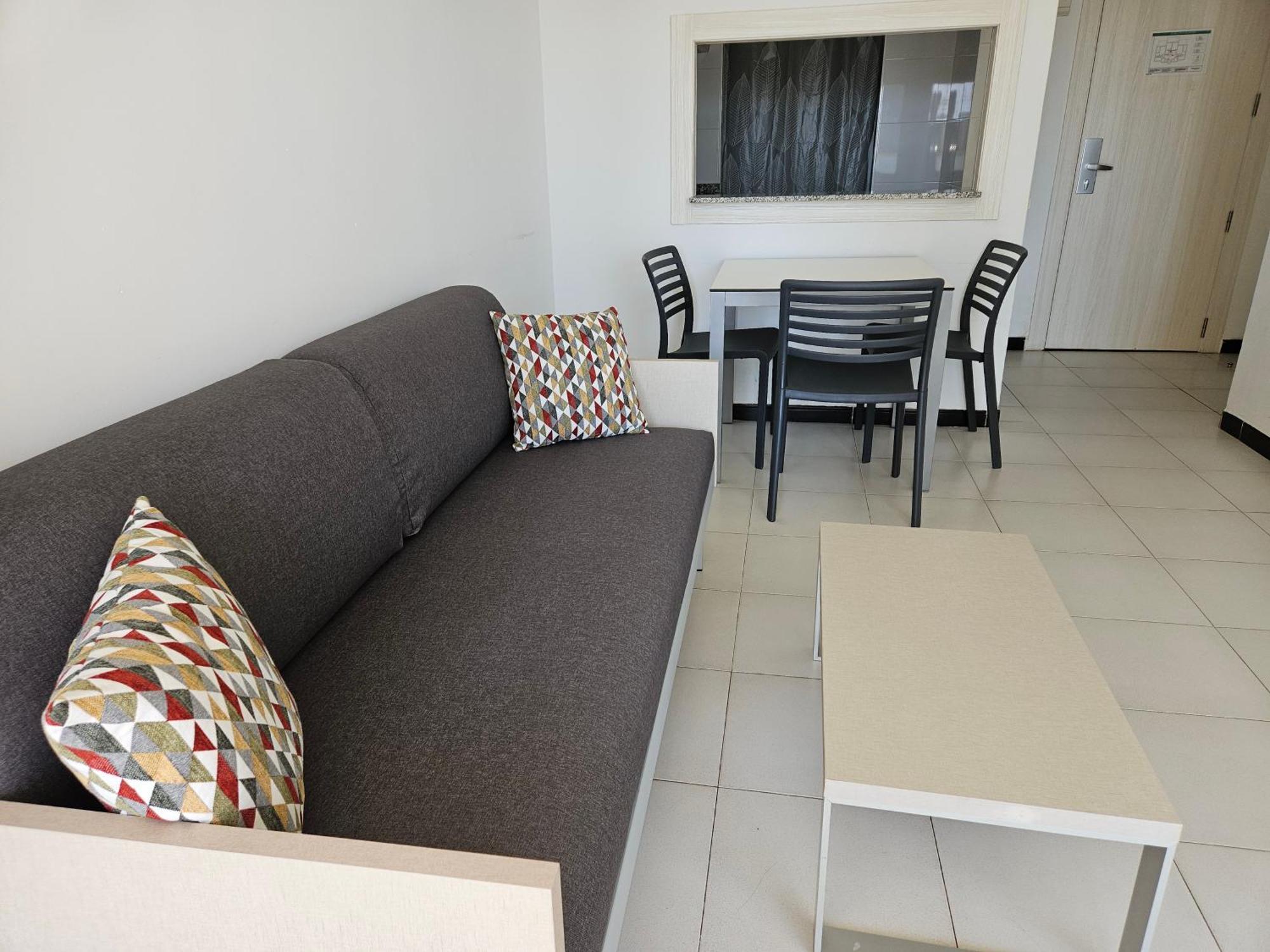 Apartamentos Maria Victoria Бенидорм Екстериор снимка
