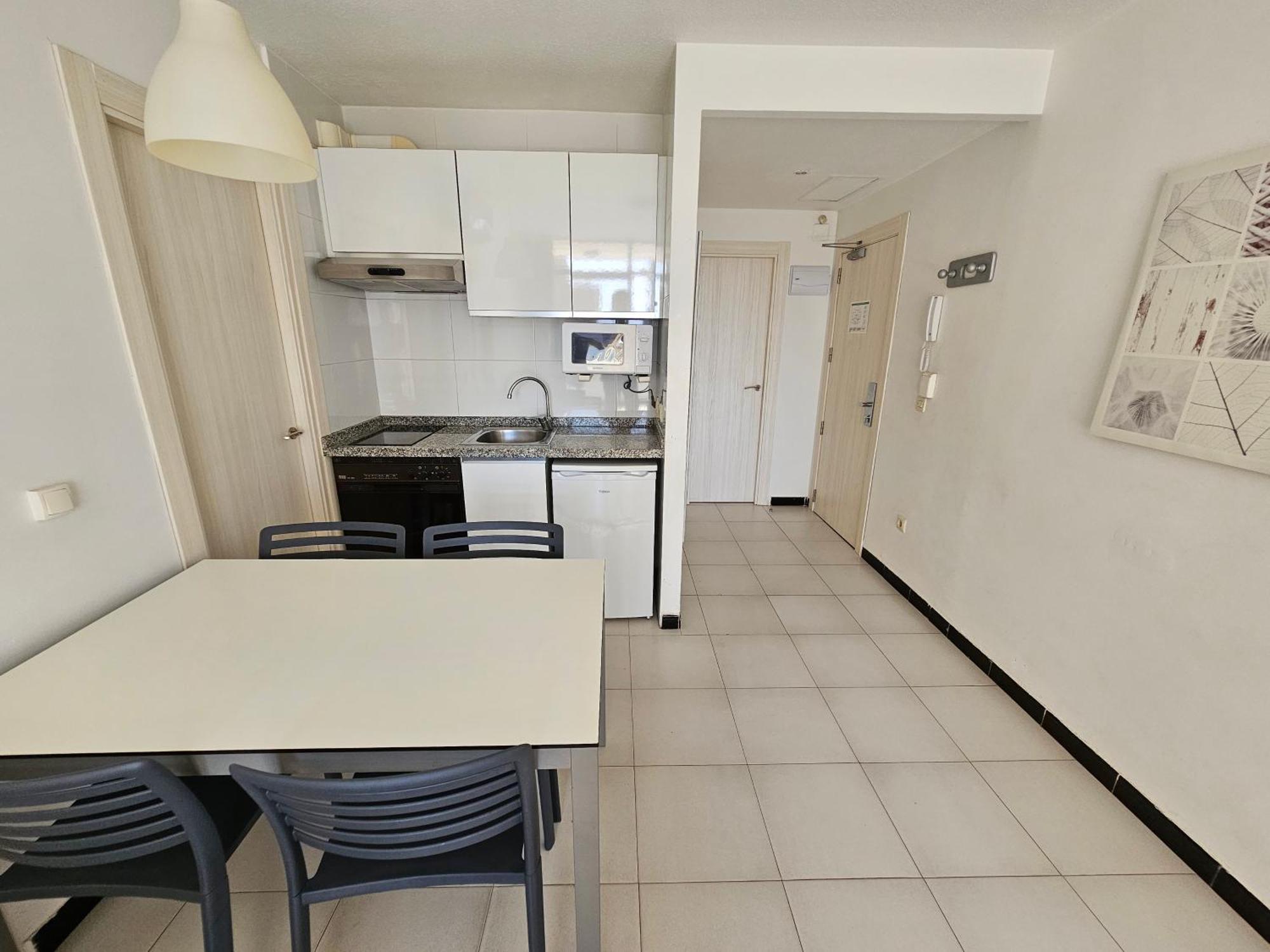Apartamentos Maria Victoria Бенидорм Екстериор снимка