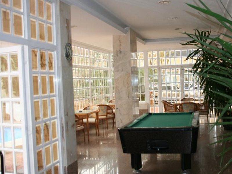Apartamentos Maria Victoria Бенидорм Екстериор снимка